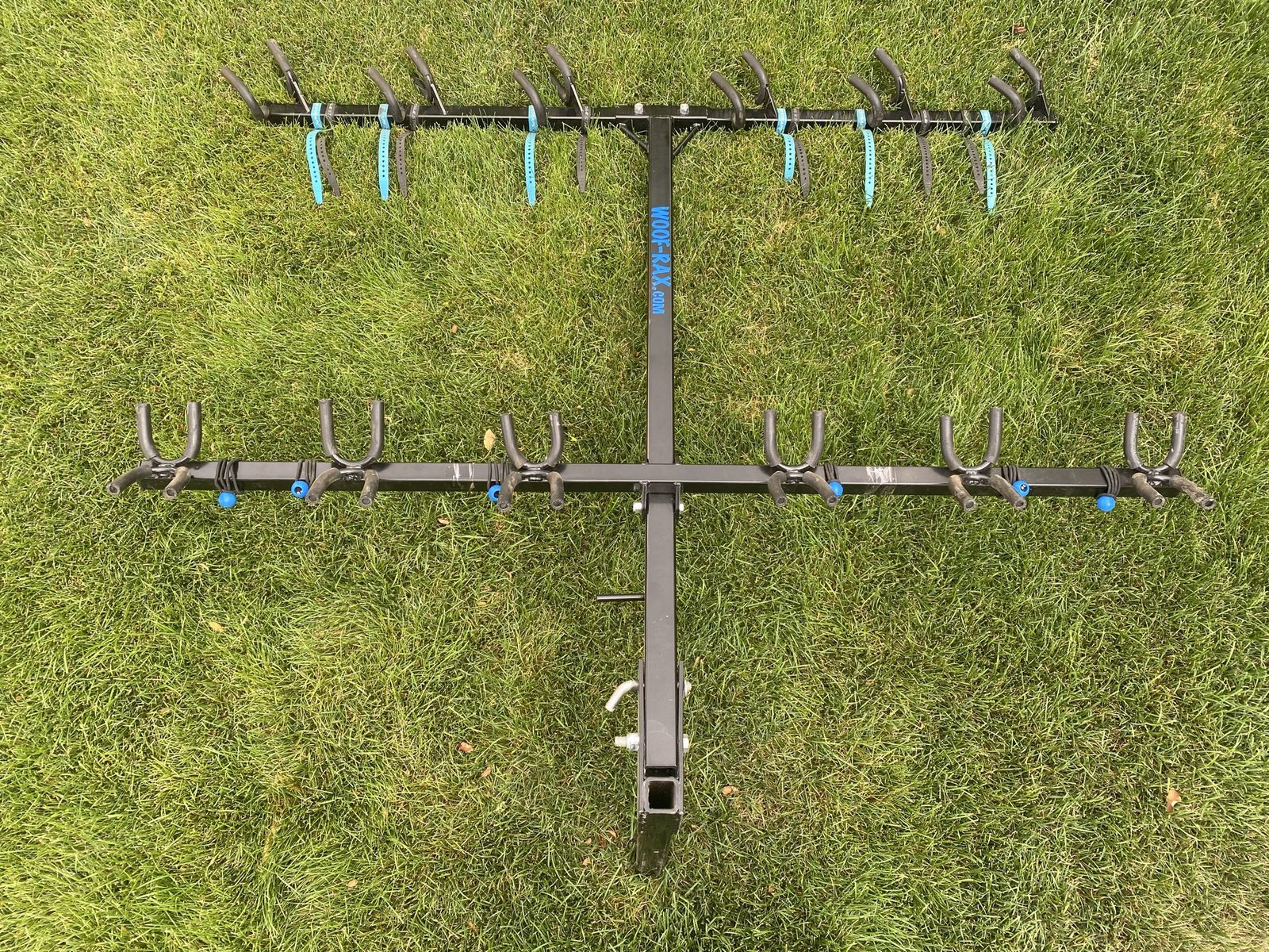 Woof Rax Hitch Bike Rack - Black 6-Bike Capacity