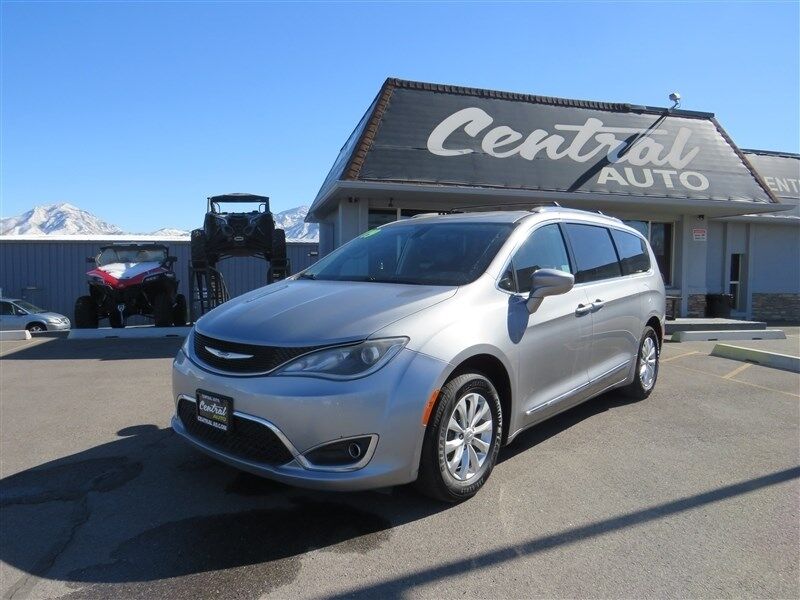 2019 CHRYSLER PACIFICA Touring L