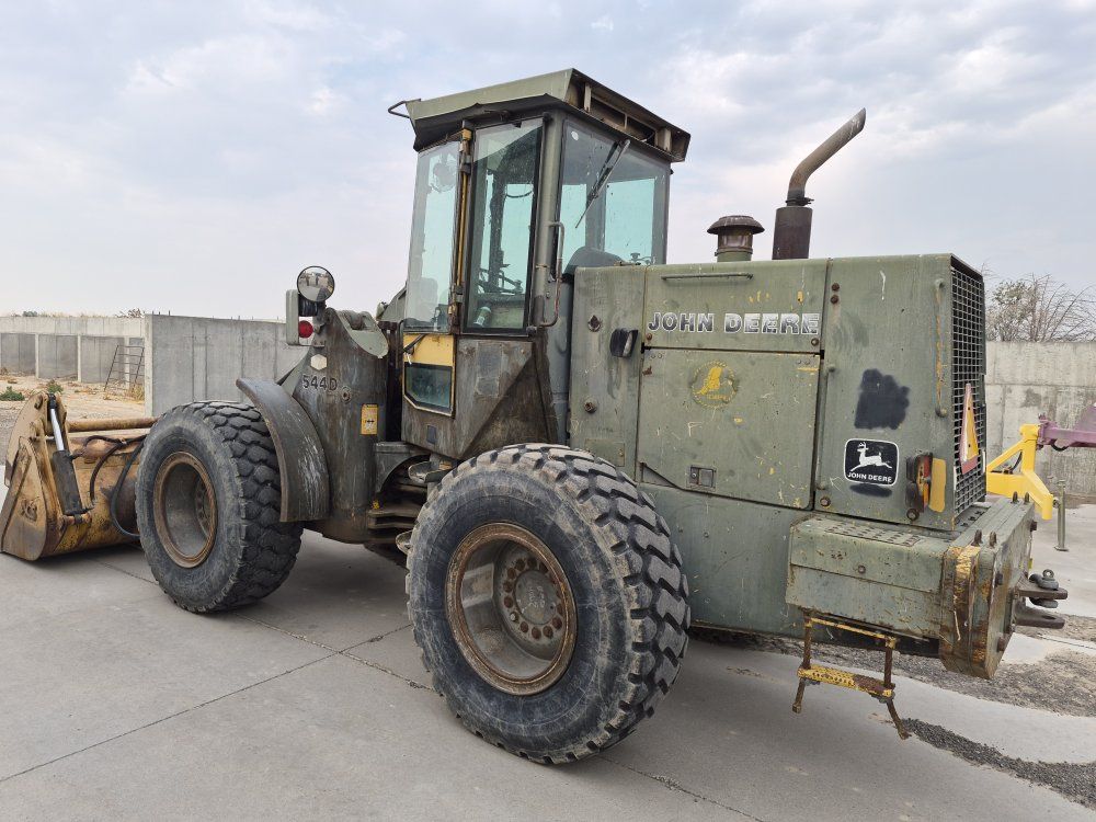 John Deere 544D Wheel Loader with Grapple Bucket