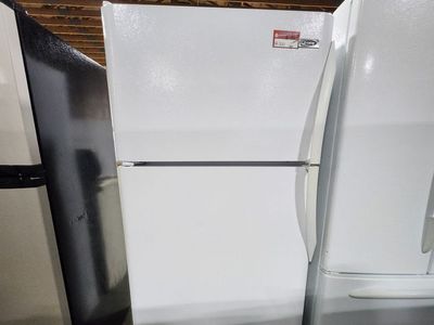 NICE CROSLEY WHITE TOP AND BOTTOM FRIDGE! W-WARRANTY