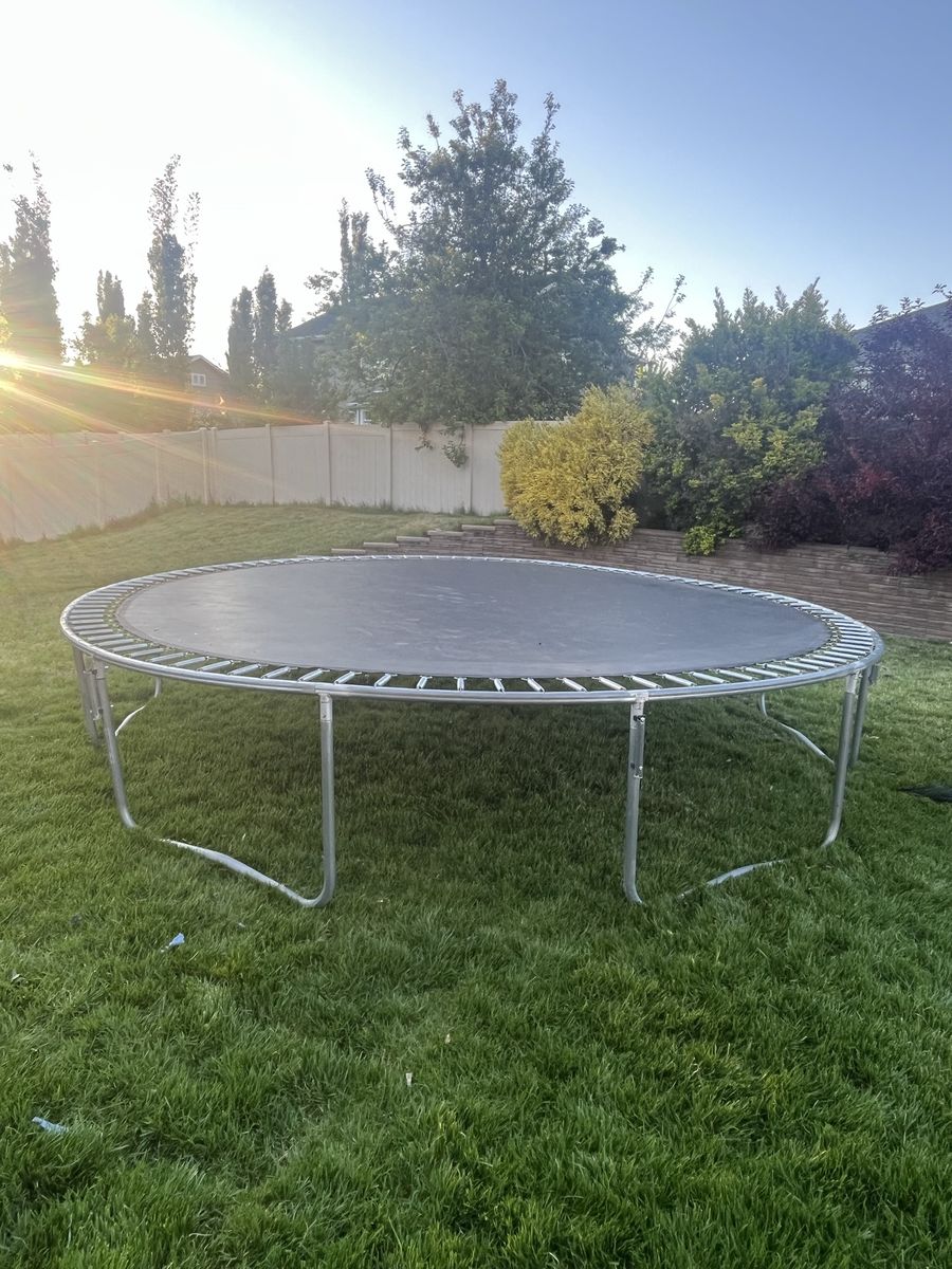 15ft trampoline - Free or $20 delivered