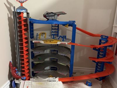 Hotwheels Super Ultimate Garage