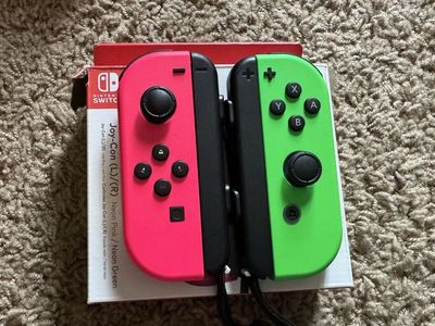 Nintendo switch 1 neon pink/neon green joycons