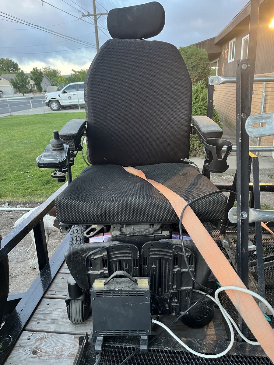 Quantum Edge HD power wheelchair