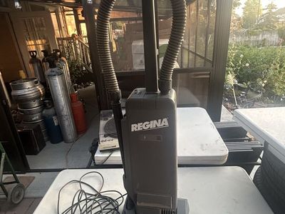 Vintage Regina Housekeeper Model HC-6407 Upright Corded Vacuum Cleaner