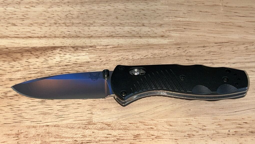 Benchmade Mini Barrage AXIS-Assist Knife (2.91 Satin) 585