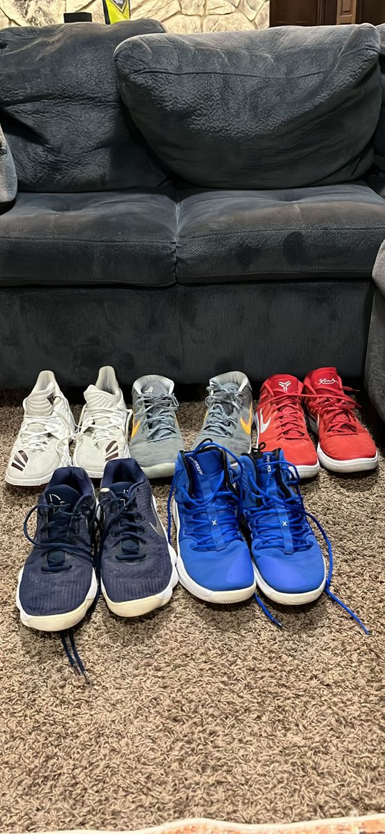 Men’s basketball shoes