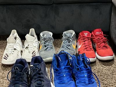 Men’s basketball shoes