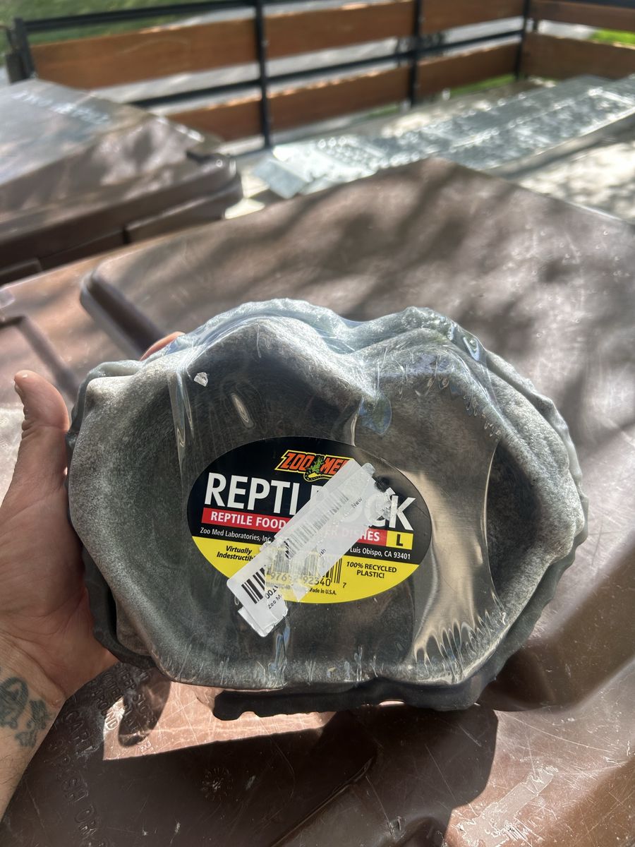 Zoomed Retirock Bowls