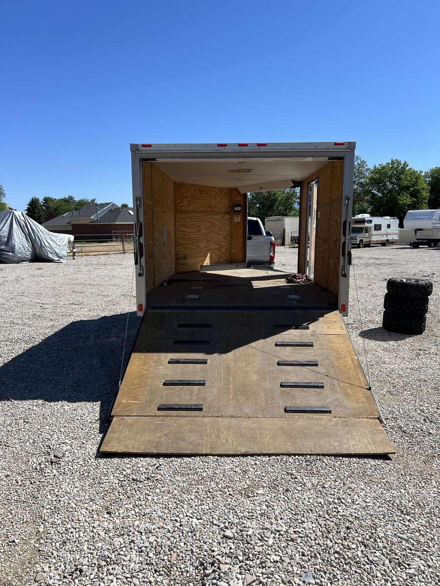 Main image 6