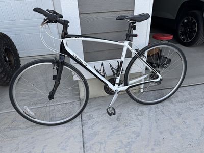 Specialized road bike Sirrus