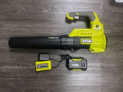 RYOBI RY40408VNM LEAF BLOWER W/ BATTERY & CHARGER