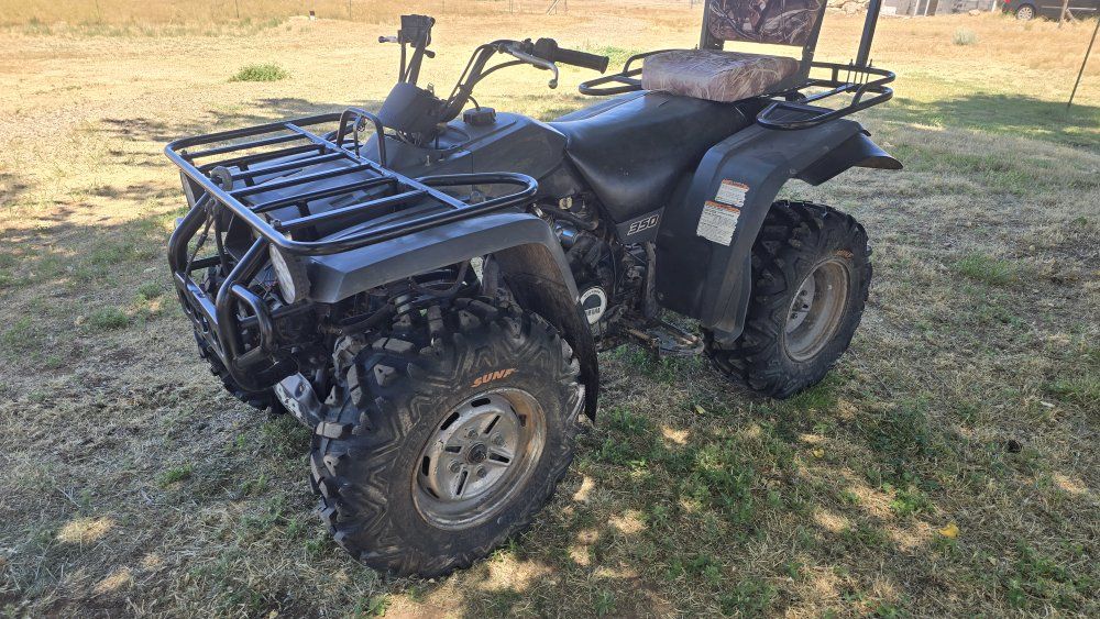 Yamaha Moto 4 YFM250 ATV Four Wheeler - Utility Quad with Racks & Seat