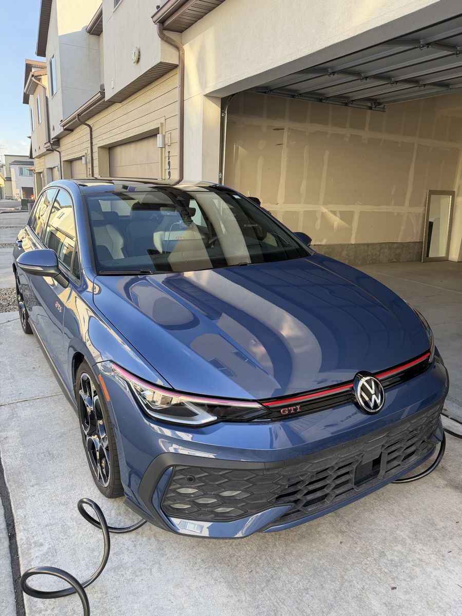 2025 Volkswagen Golf GTI Autobahn