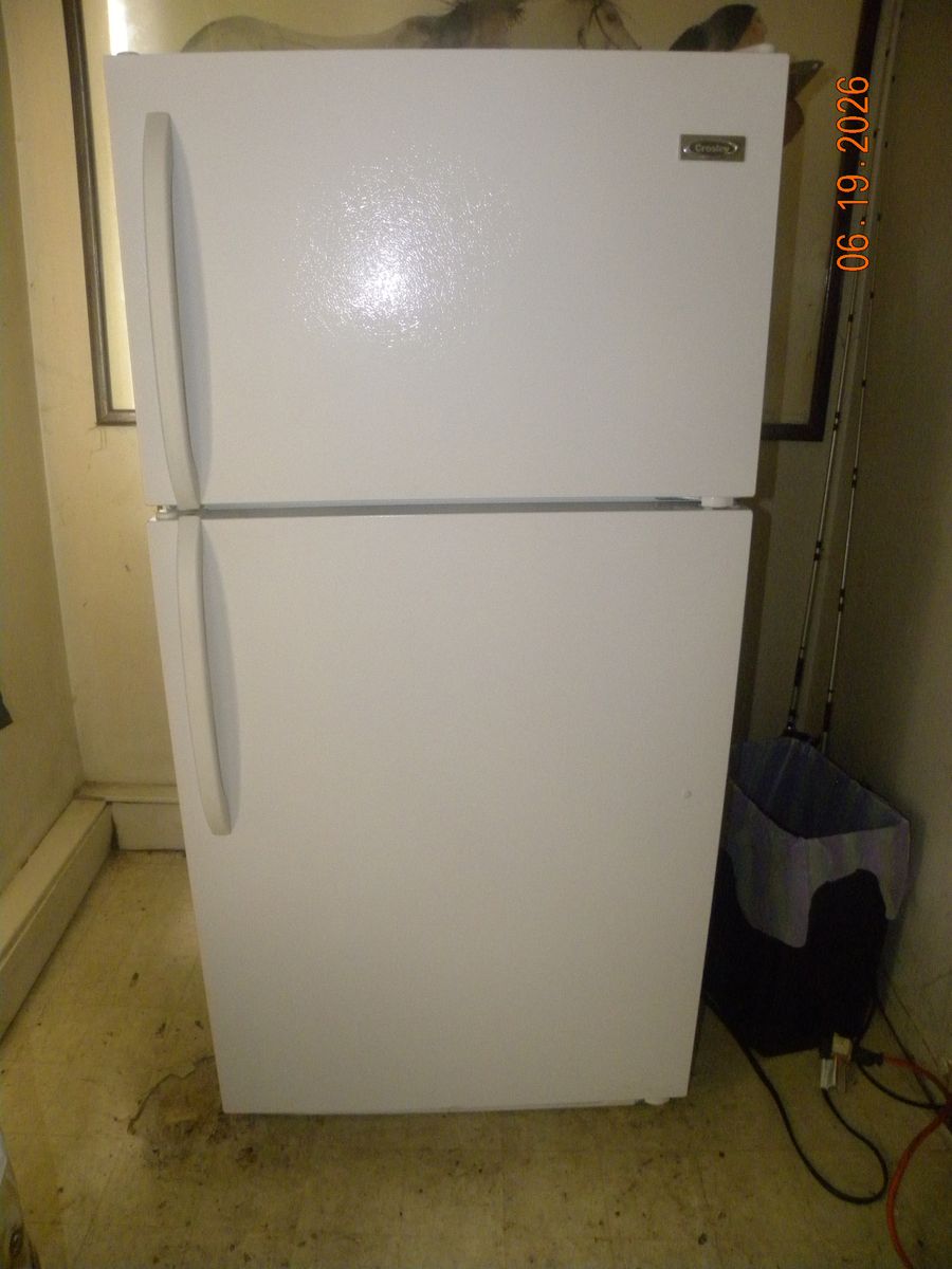 Crosley Apartment size Fridge