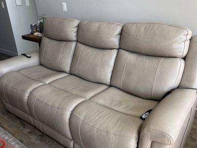 Sofa couch recliner