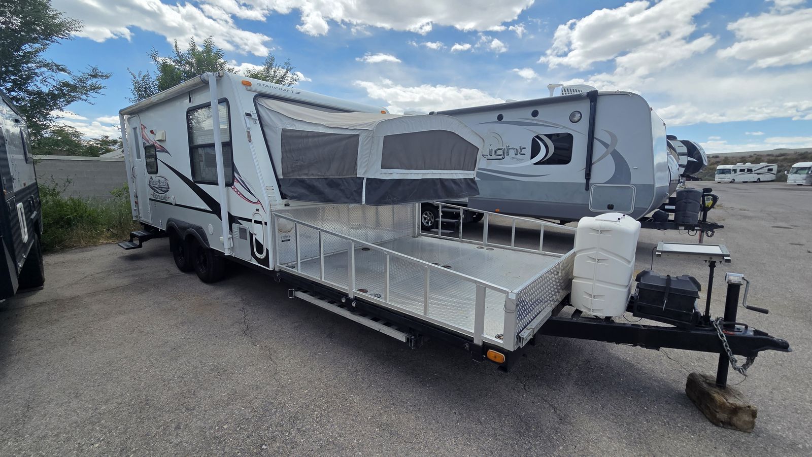2008 Starcraft Travel Star Extreme 19SD this is a must see trailer, party upfront and business in the back