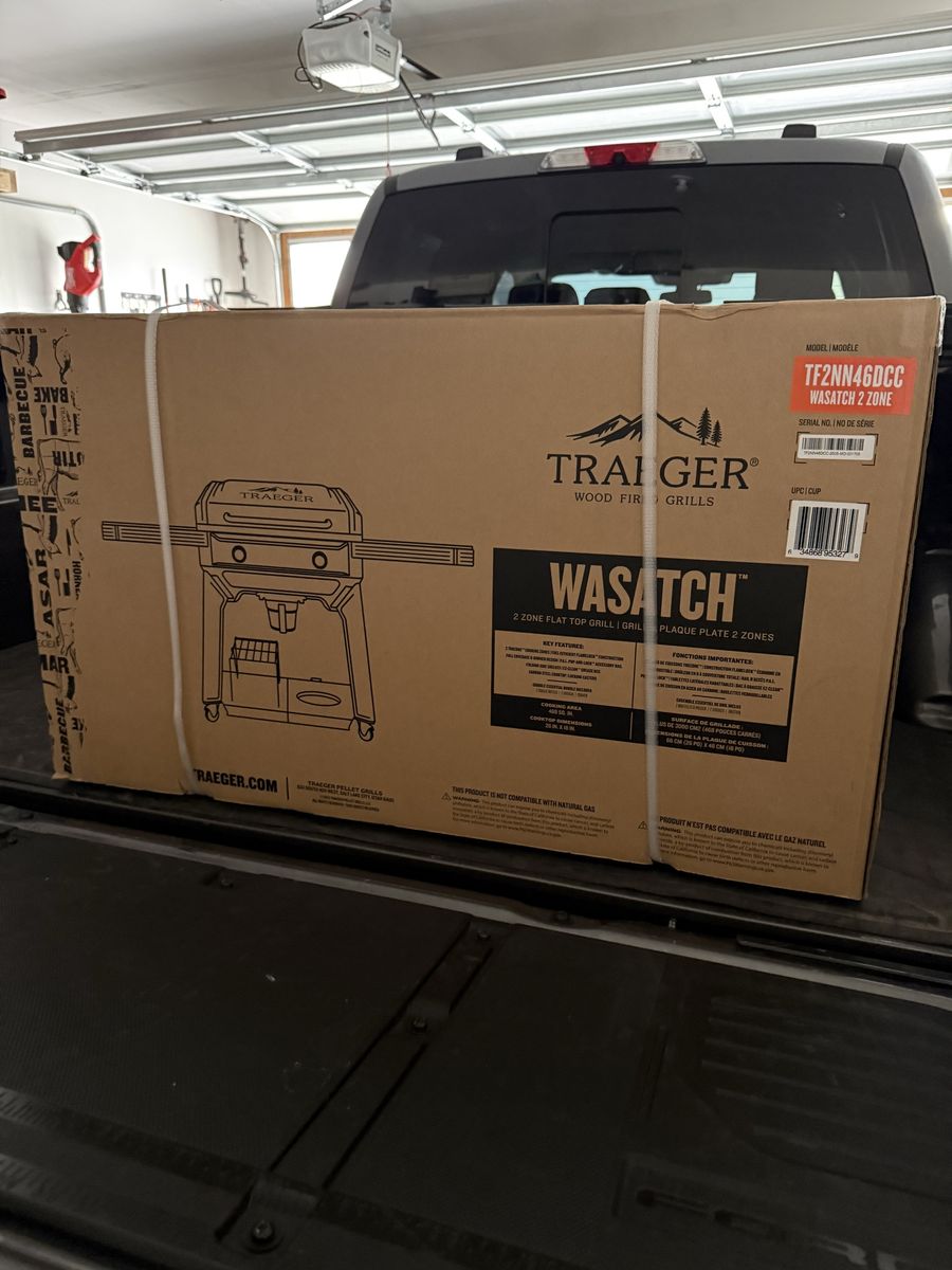 Brand New Traeger Flatrock 2 Zone Griddle.