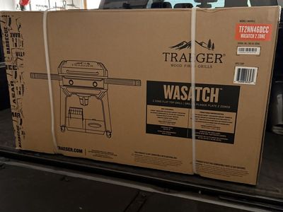 Brand New Traeger Flatrock 2 Zone Griddle.