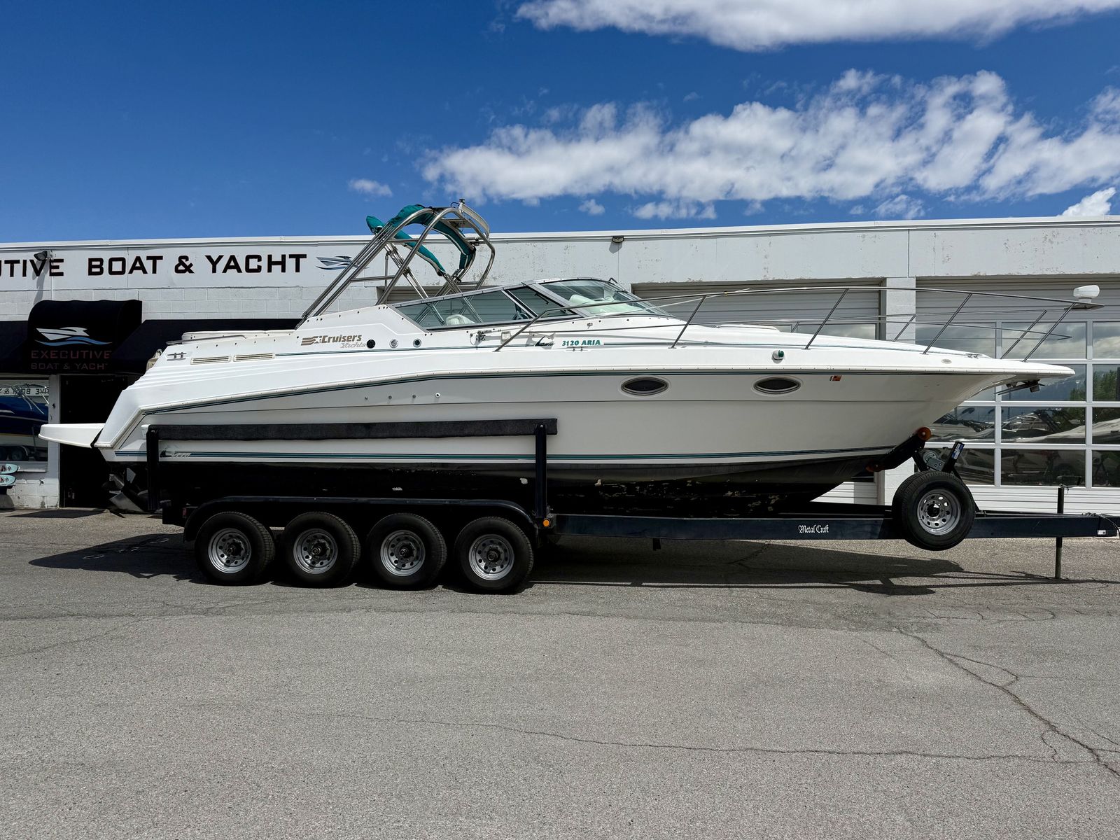 1996 31' Cruisers Yachts 3120 Aria Cruiser