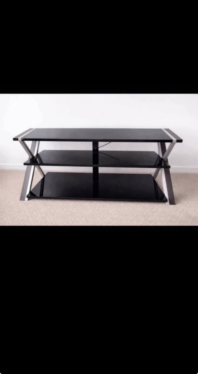 Modern Black TV Stand – Sleek & Sturdy