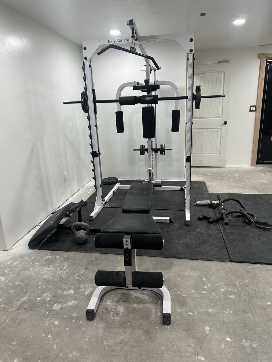 Body Solid Smith machine weight bench