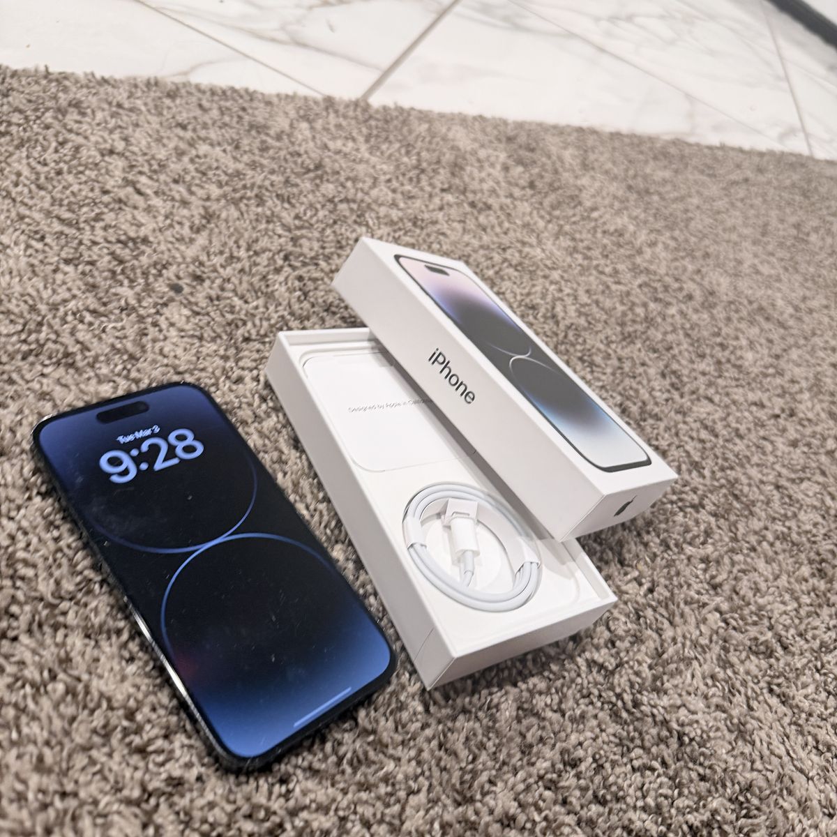 iPhone 14 Pro 128GB (Unlocked) – Box & Cable Included - 100% Battery