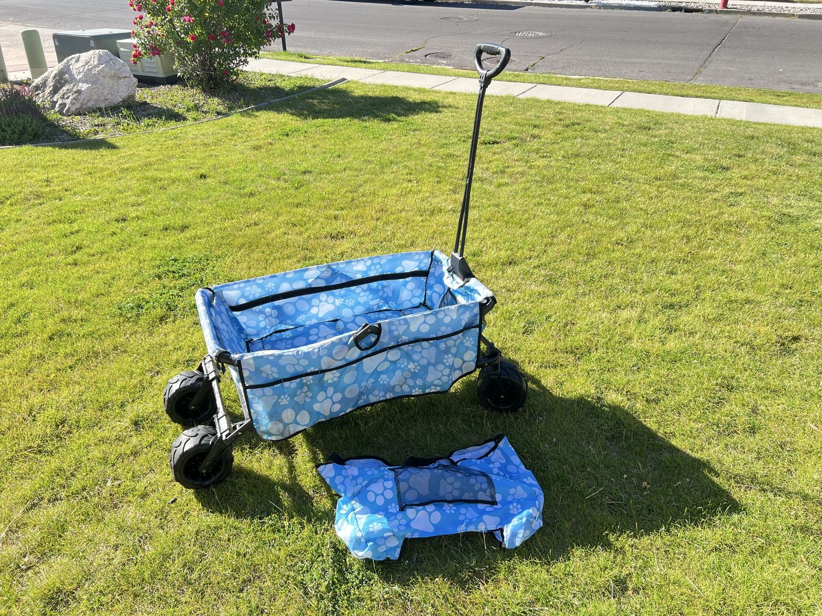 Folding Utility Wagon with Paw Print Design - Blue/White