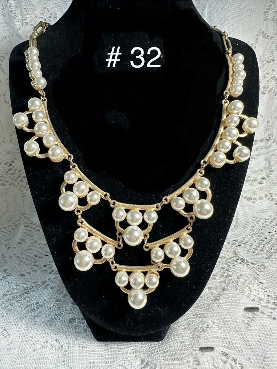 Vintage Stella & Dot Kimberly gold tone Faux Pearls Statement Necklace
