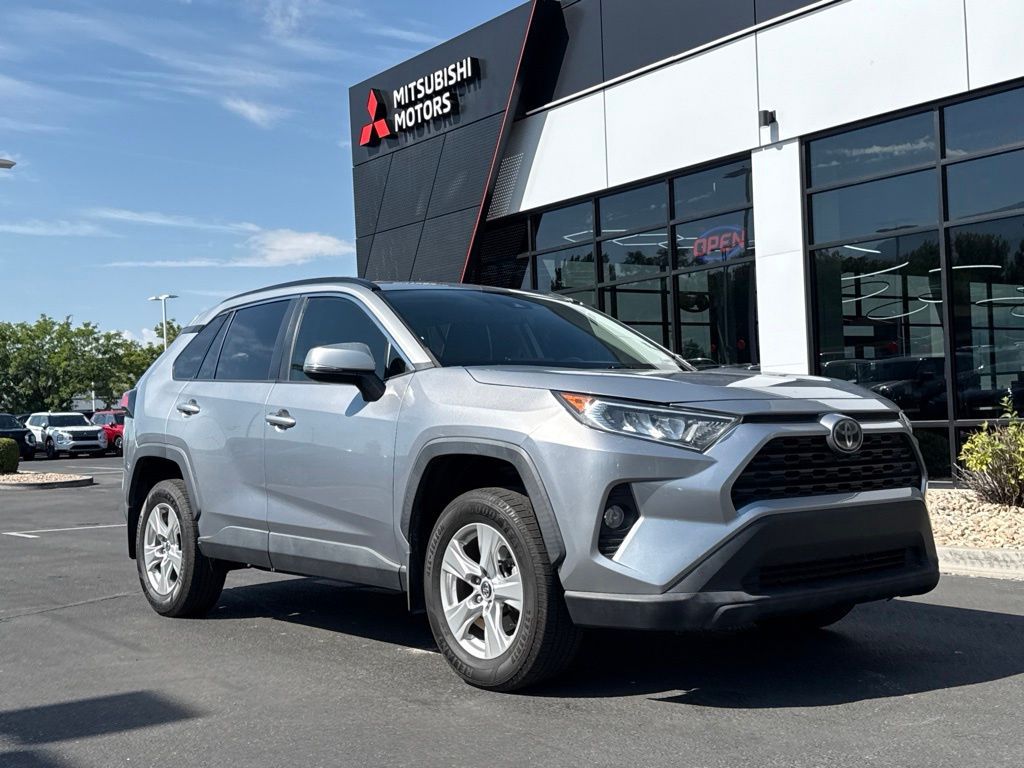 2020 Toyota RAV4 XLE