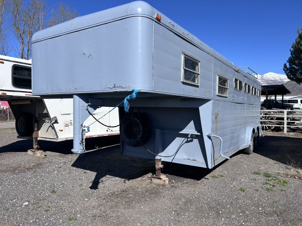 1989 Charmac 4 Horse