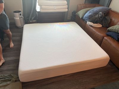 King Size Mattress - Memory Foam, Approx 13 Inches Thick