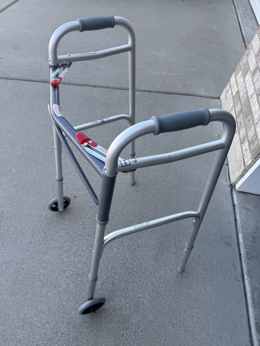 Folding Medical Walker 2 wheel style