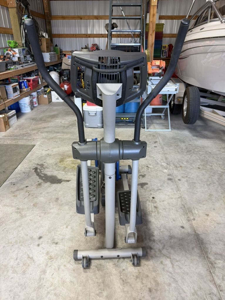 Pro Form XP 130 Elliptical