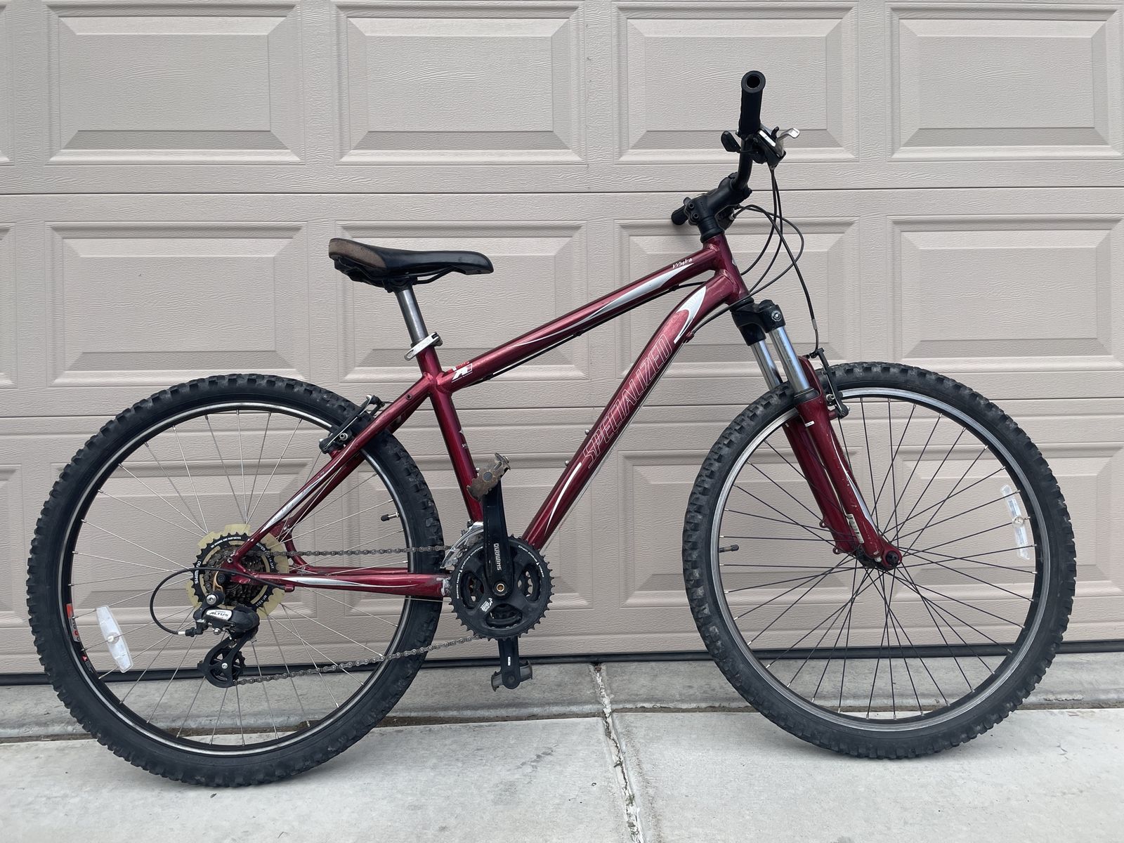 Specialized Myka 26” Mountain Bike – 17” Frame