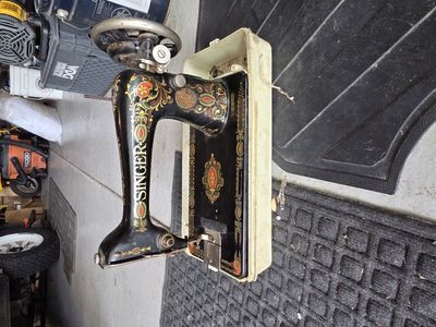 Early nineteen hundreds singer