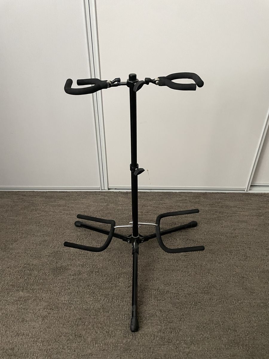 2 Guitar Stand