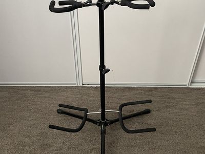 2 Guitar Stand
