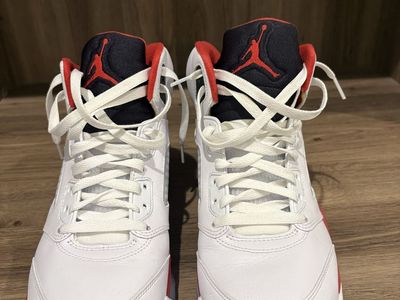 Jordan 5 Retro "Fire Red"