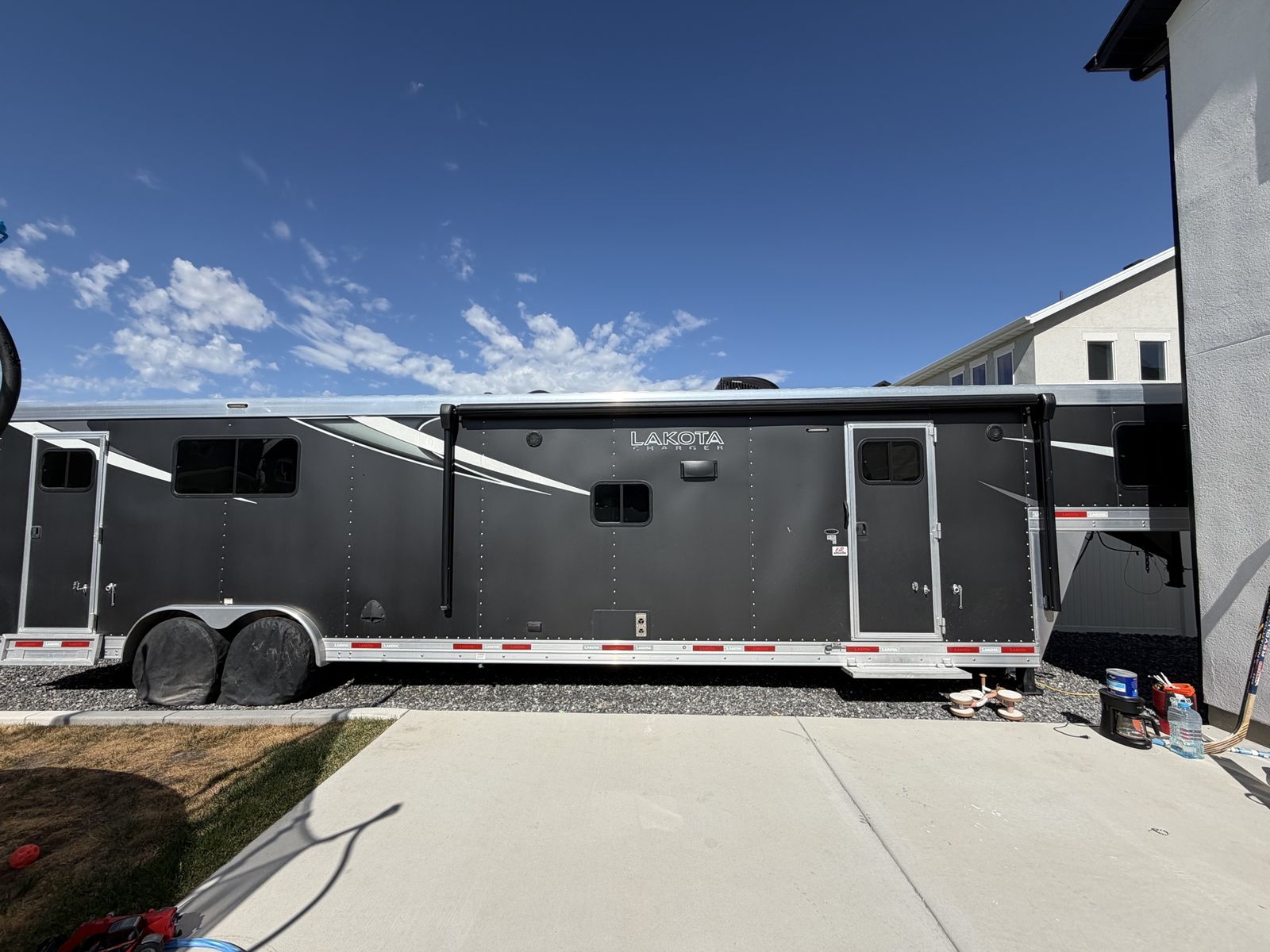 2022 Lakota Charger