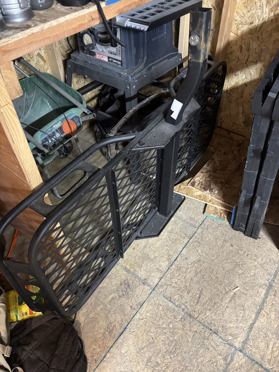 luggage rack