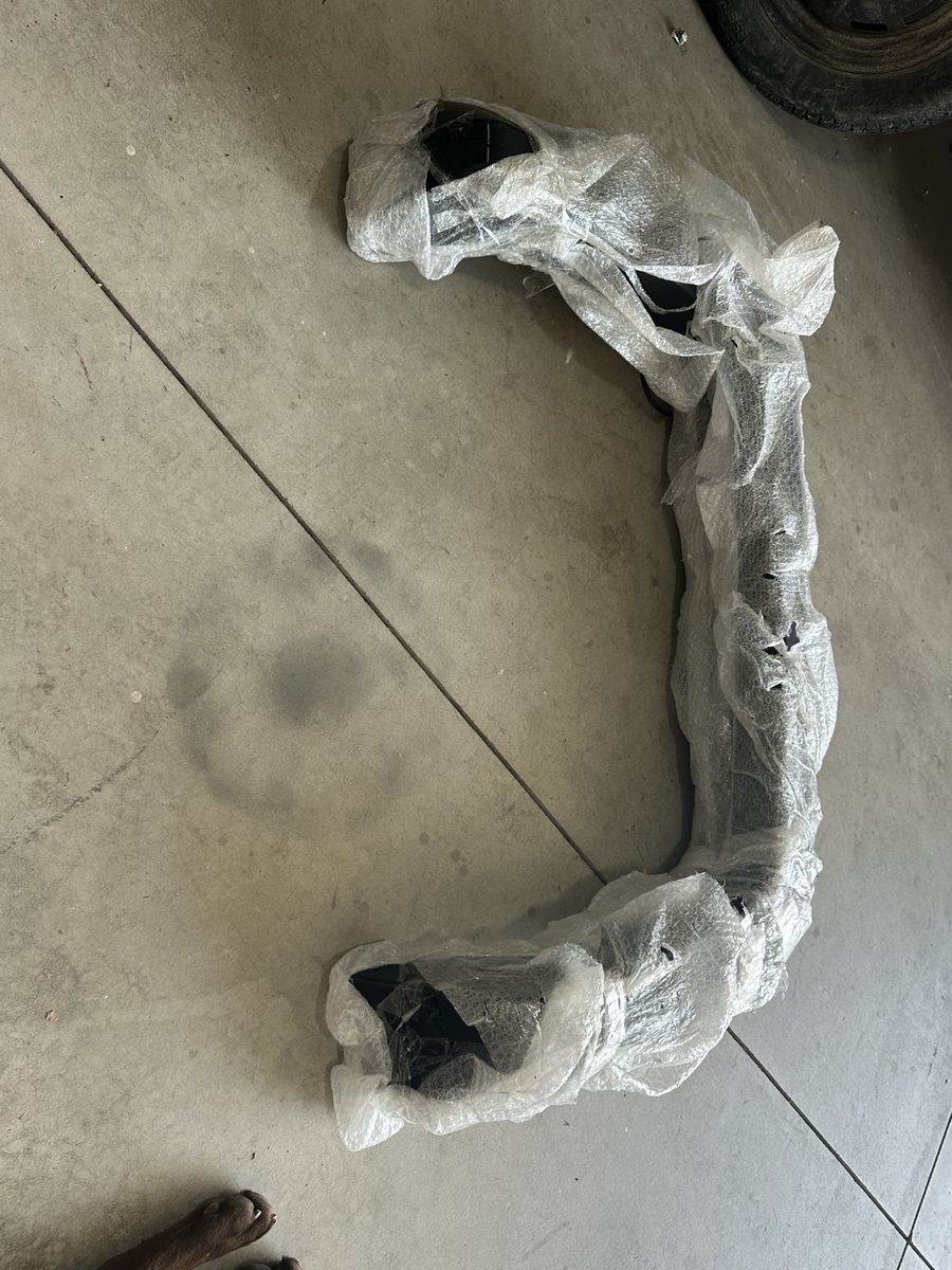 Main image 3