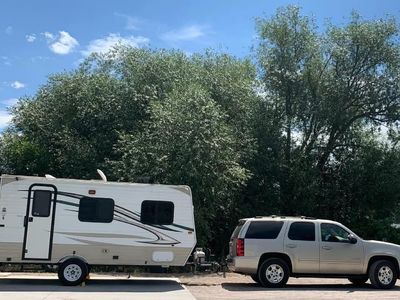 2014 skyline Layton with equalizer hitch