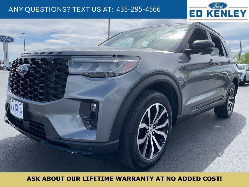 2025 Ford Explorer ST-Line
