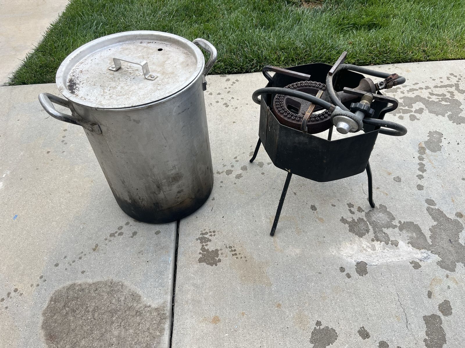 Turkey burner and large pot setup