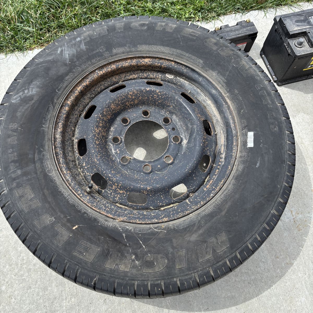 Old Spare Tire and wheel 265/70R17 Dodge ram 3500
