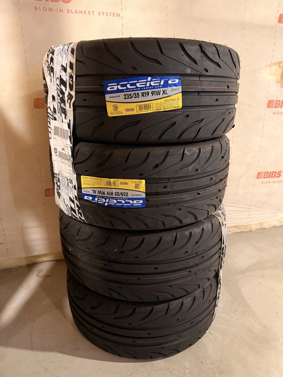 Accelera 651 Sport 235/35/19 set of 4