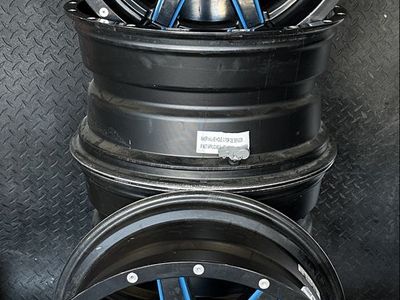 5 Fuel Black and Blue Rims 22” universal lugs
