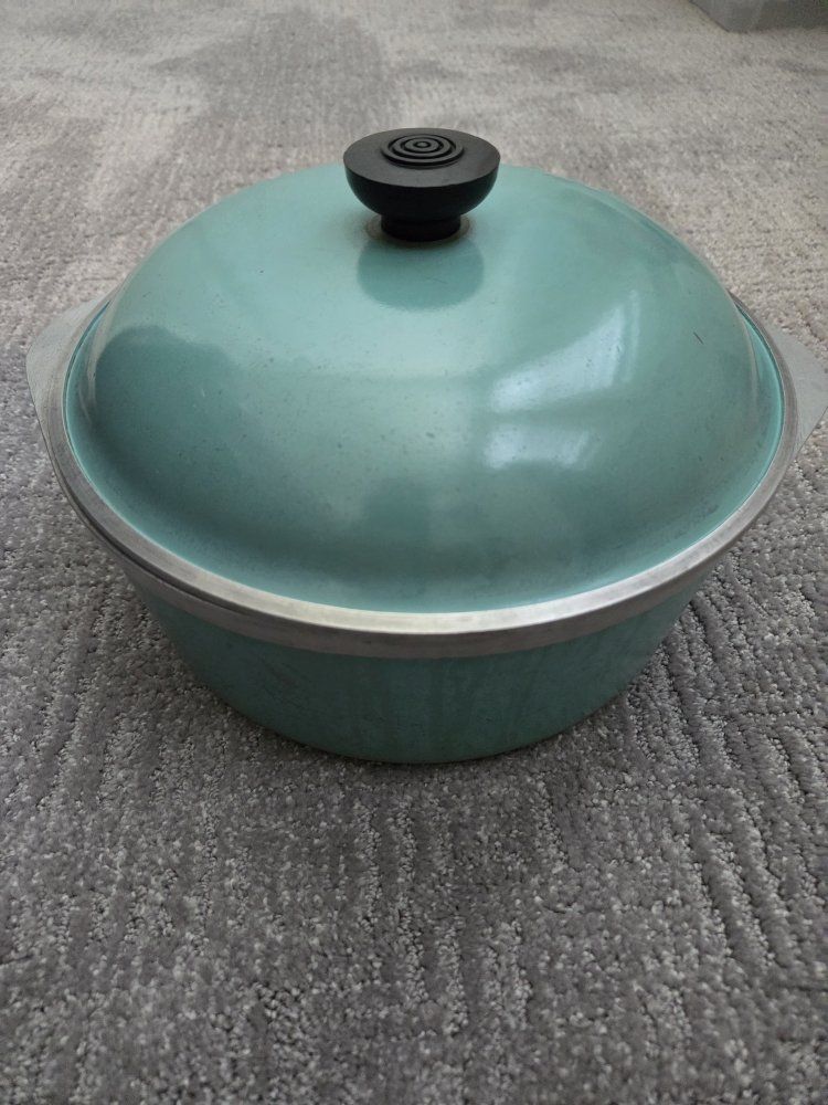 Vintage Club Aluminum Turquoise Dutch Oven Cookware Pot with Lid