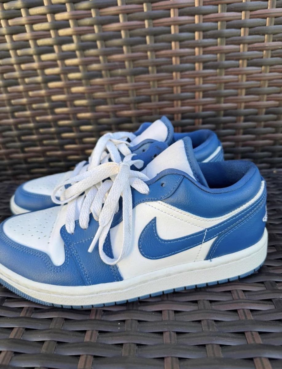 Nike Air Jordan women Shoes size: 6.5